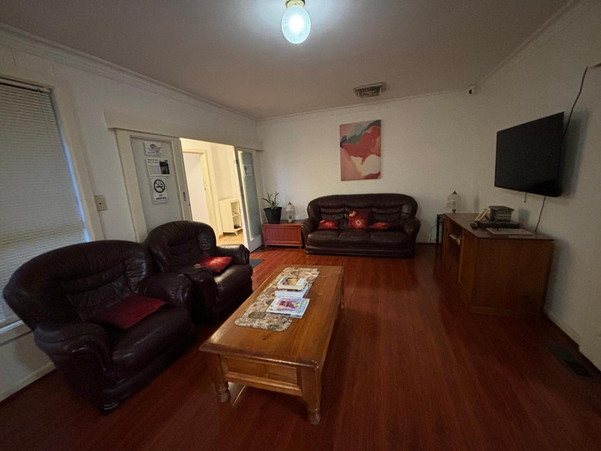 Sunny House - Melbourne Airport Home, Melbourne